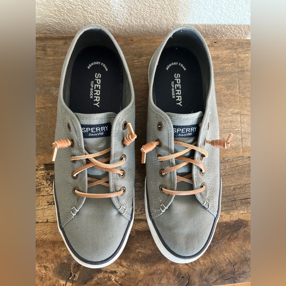 Sperry Shoes - Sperry Grey Top Sider Shoes Sneakers. Size 9.5
